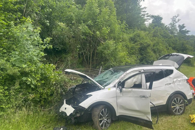 Gansingen AG – Bei Unfall Böschung hinuntergestürzt