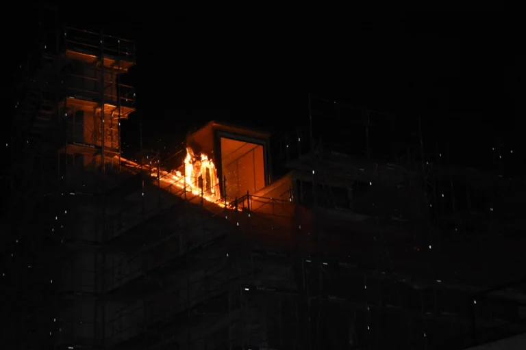Mels SG - Dach gerät in Brand