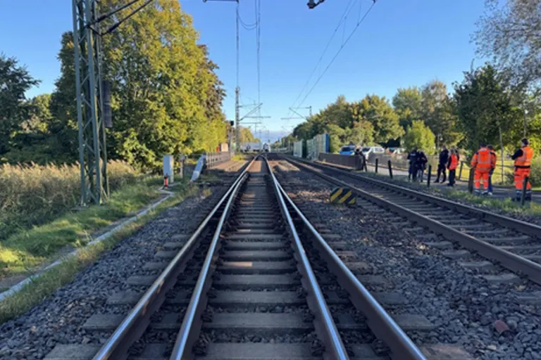 Wrist SH – Bahnmitarbeiter von Zug erfasst und schwer verletzt