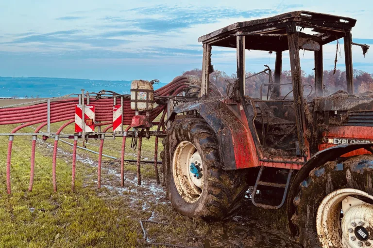 Nottwil LU – Traktor in Brand