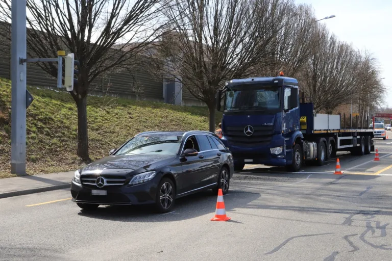 Stadt St. Gallen - Auffahrkollision mit hohem Sachschaden