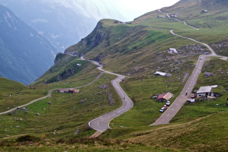 Spiringen UR – Nachtsperrung am Klausenpass wegen Belagsarbeiten
