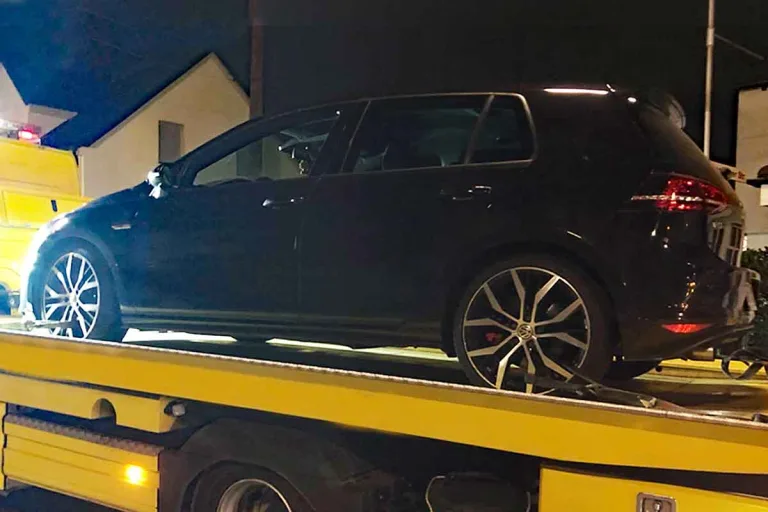 Recklinghausen - Zu schnell gefahren - Auto und Führerschein weg