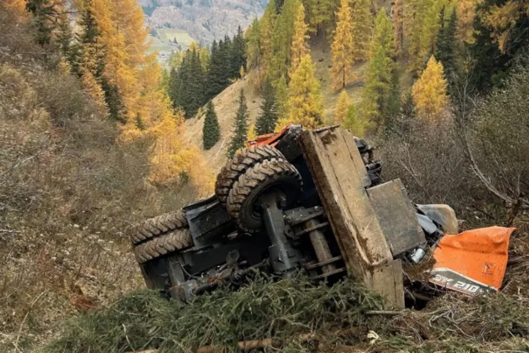 Hopfgarten in Defereggen T – Mann stürzt mit Radbagger 100 Meter ab