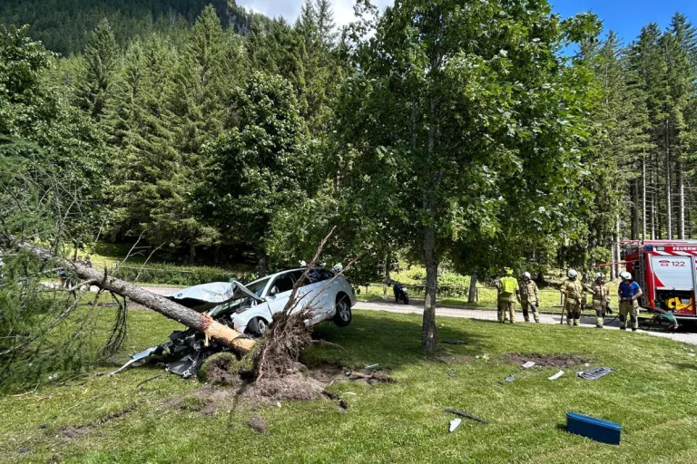 Schwerer Unfall bei Mauterndorf S – Kind verletzt