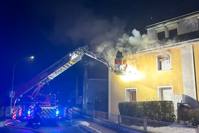 Höchstadt – Bewohner stirbt bei Brand in Mehrfamilienhaus