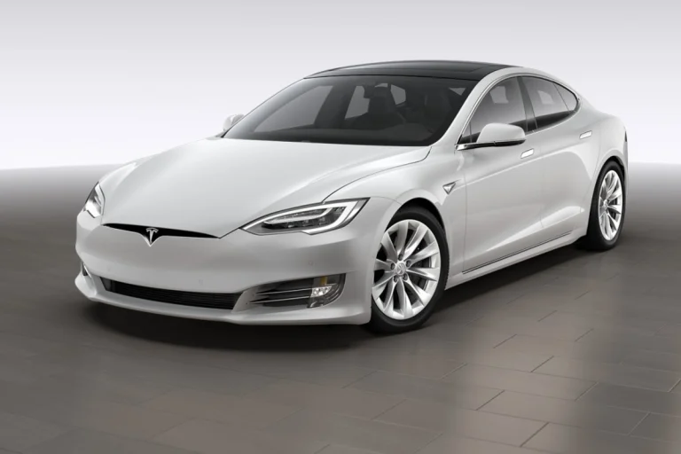 Ramsen SH – Falsche Polizisten im Tesla stoppen Autofahrerin