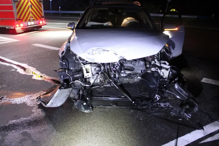 Espelkamp – Heftige Kollision zweier Fahrzeuge