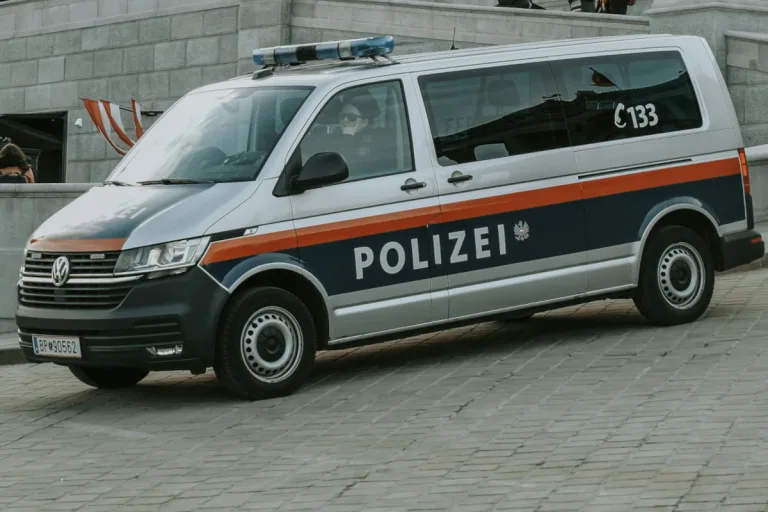 Wien – Teenager nach Raub mit Messer verletzt