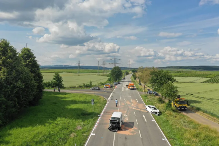 Guldental – Schwerer Verkehrsunfall mit drei beteiligten Fahrzeugen und 8 Verletzten