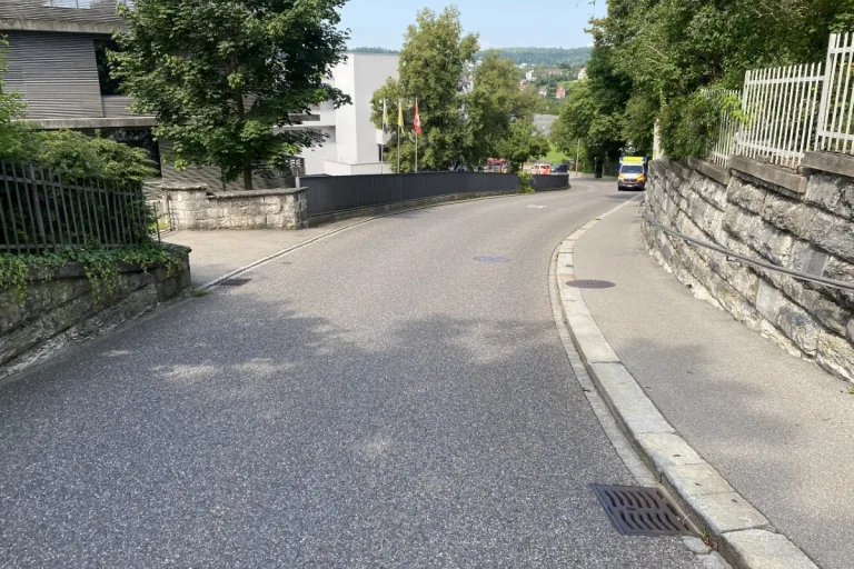 Stadt Schaffhausen - Verkehrsunfall fordert einen verletzten Velofahrer