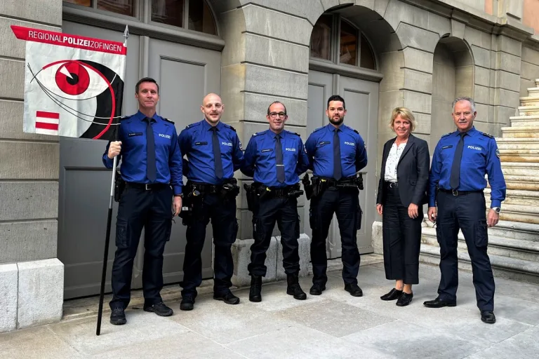 Zofingen AG - Vereidigung von drei Polizisten 