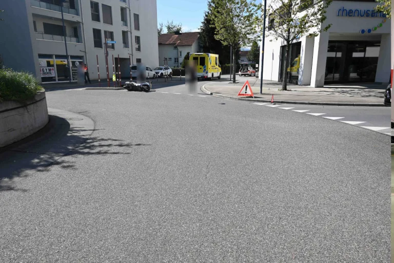 Heerbrugg SG - Unfall zwischen Auto und Roller