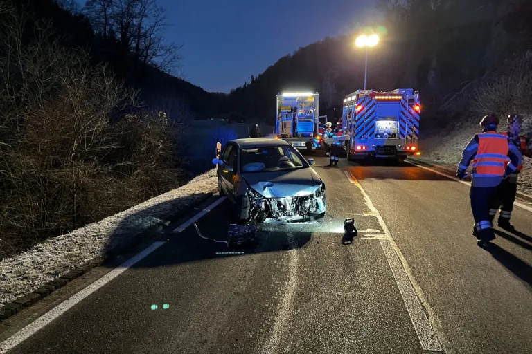 Röschenz BL - Zwei Unfälle heute auf vereister Strasse