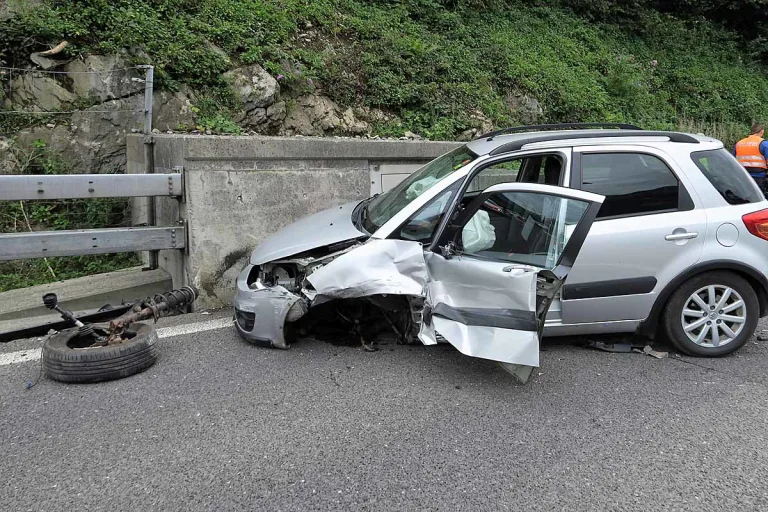 Mühlehorn GL - Schwerer Unfall auf der Autobahn