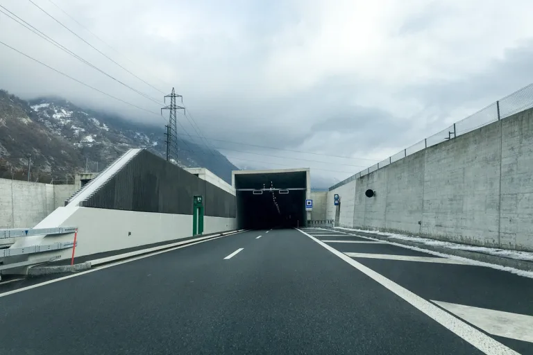 Tunnelsperrung auf der A9 bei Turtmann VS Anfang September