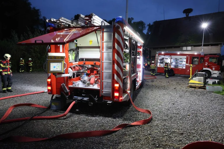 Cham ZG – Brand in Kuhstall – 120 Tiere rechtzeitig gerettet
