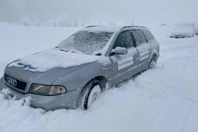 Warnungen, Strassenverhältnisse und Wetter - SchneeToni ist für den Polizeiticker unterwegs