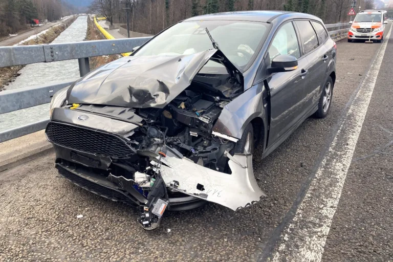 Filzbach GL - Auffahrkollision auf der Autobahn A3