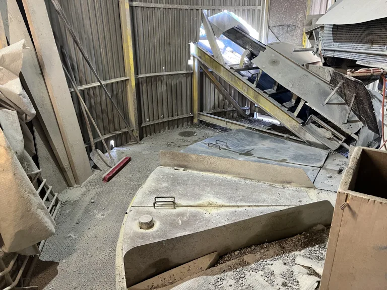 Widnau SG: Mann stürzt in Betonsilo