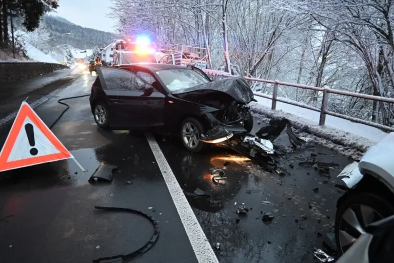 Schaanwald FL – Frontale Kollision auf der Gegenfahrbahn