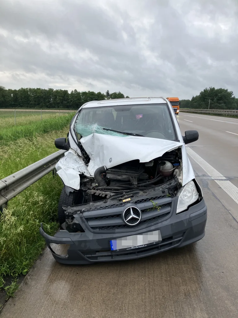 Cappeln – Verkehrsunfall mit hohem Sachschaden auf A1