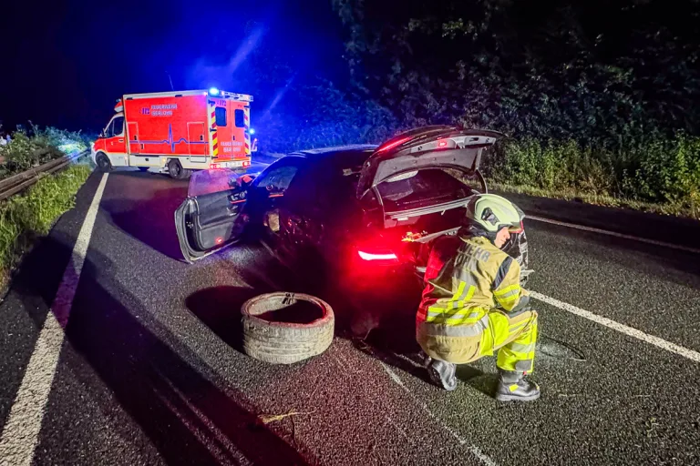 Iserlohn NW – Schwerer Unfall mit Mercedes Sportwagen