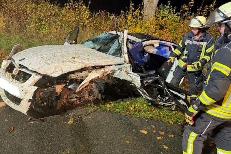 Blomberg NW – Fahrer (22) nach Unfall mit BMW schwer verletzt