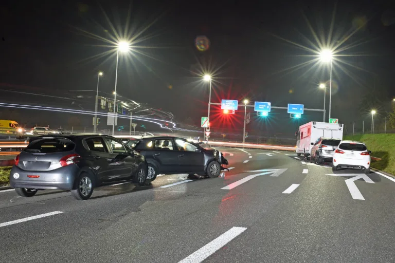 A14 Buchrain LU – Kollision zwischen fünf Fahrzeugen