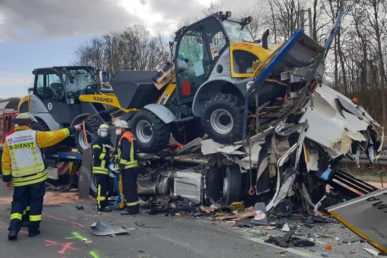 Königswinter - Schwerer LKW-Unfall auf der A3