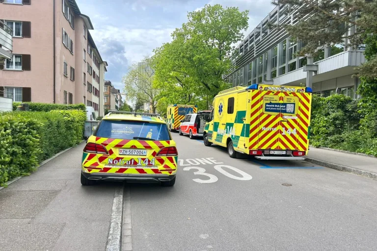 Winterthur ZH - Zehn Verletzte nach Unfall