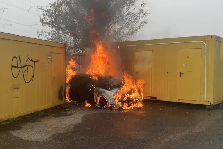 Uzwil SG – Mann bei Autobrand verletzt