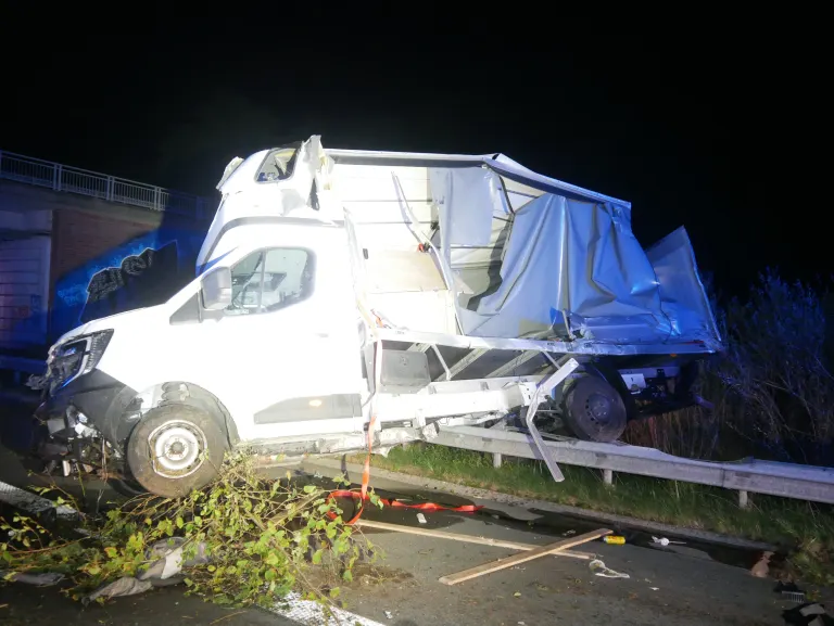 Elsdorf – Unfall auf A1 sorgt für stundenlange Vollsperrung