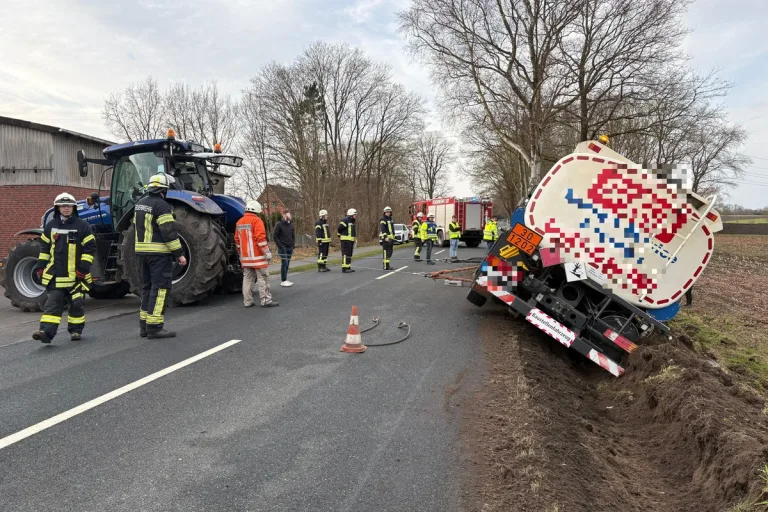 Unfall bei Stade – Tanklaster kippt bei Ausweichmanöver in Graben