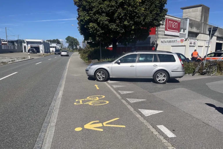 Au SG -  80-jähriger E-Biker bei Unfall verletzt