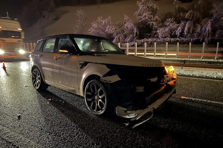 Zunzgen BL - Unfall beim Spurwechsel - Alkohol am Steuer
