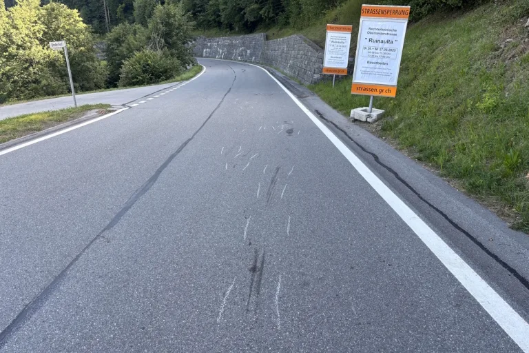 Unfall in Versam GR – Motorradfahrer prallt in Kollegen