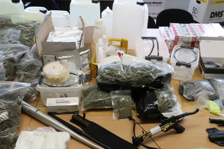 Dormagen – Polizei hebt Drogenküche nach monatelangen Ermittlungen aus