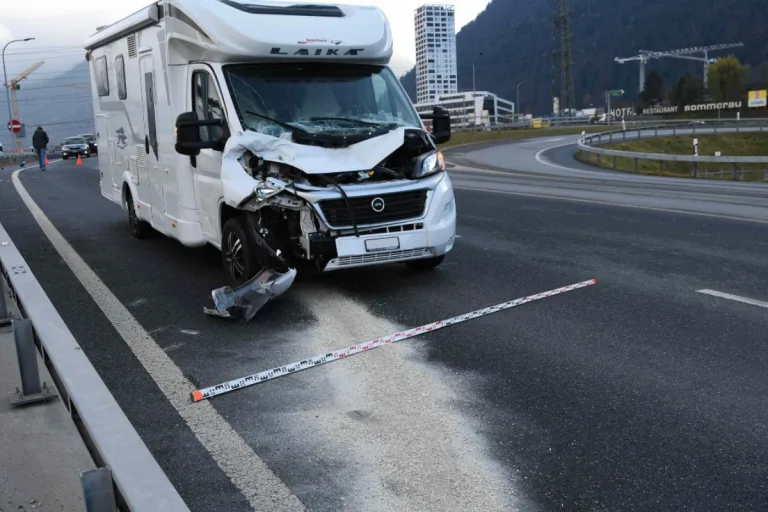 Stadt Chur - Wohnmobil nach Auffahrkollision mit Totalschaden