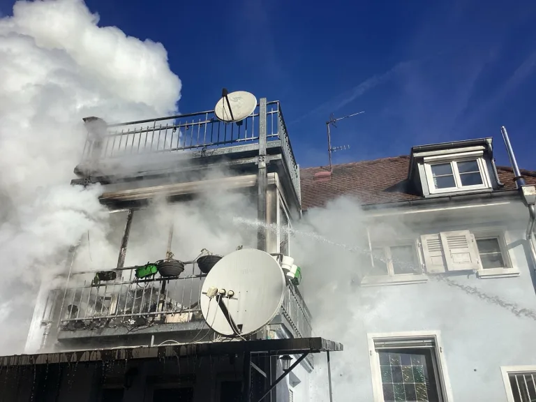Weil am Rhein – Mehrfamilienhaus nach Brand unbewohnbar