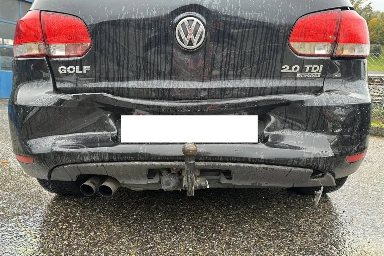 Herisau AR - Auffahrkollision mit drei beteiligten Fahrzeugen