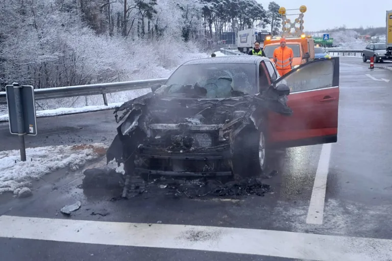 Sittensen – Fahrer bei Brand von Auto verletzt
