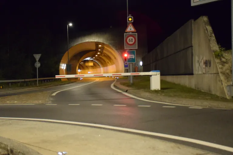 Flüelertunnel UR für Unterhaltsarbeiten gesperrt
