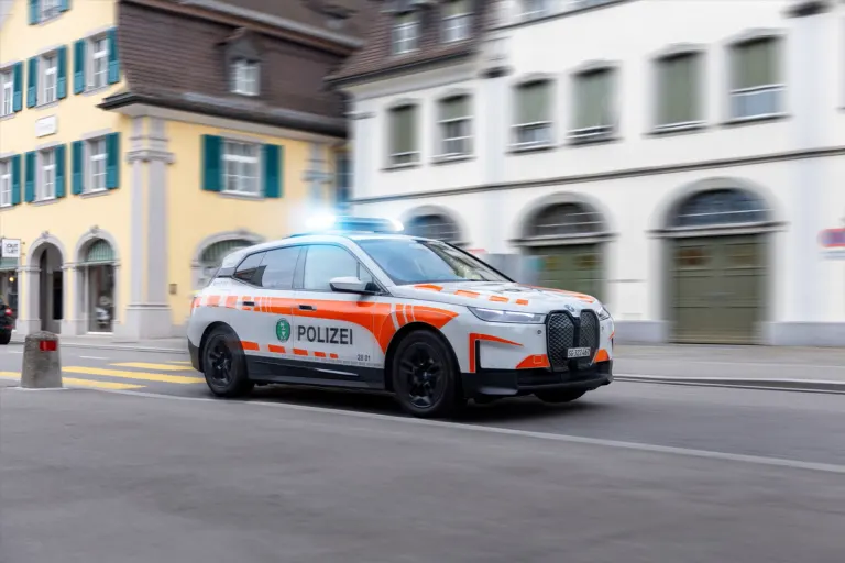 Wil SG – Fahrunfähiger Autolenker nach Raserei angehalten