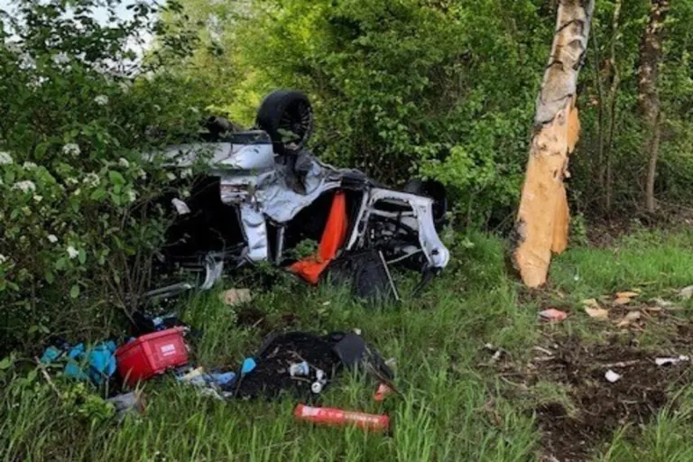 Morbach-Gutenthal - Mit einem Baum kollidiert 