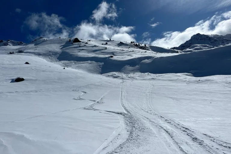 Parpan GR - Vermisster tot im Schnee gefunden 