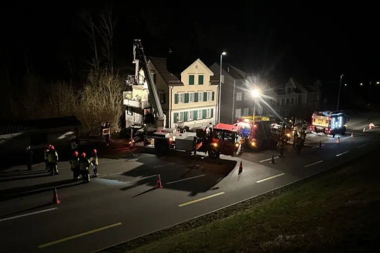 Herisau AR - 40-Jähriger verhindert Brandausbreitung 