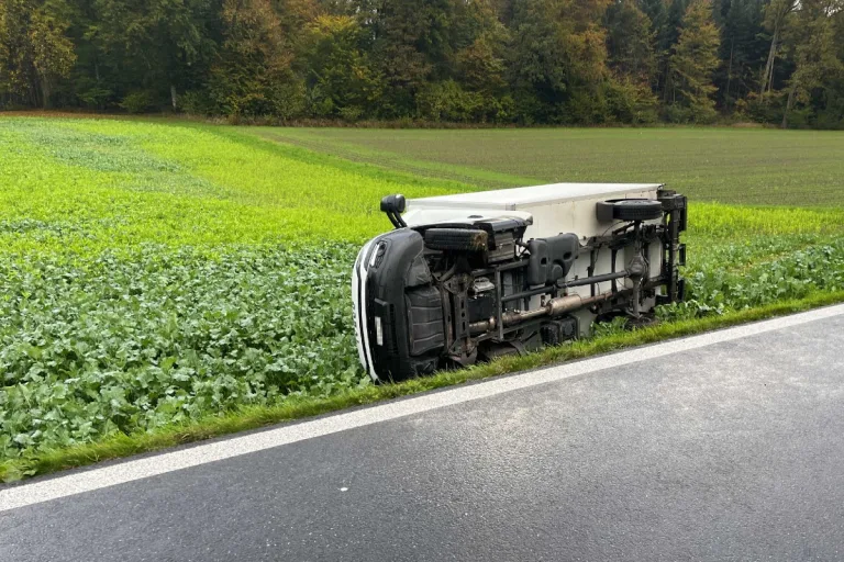Oberrüti AG - Zwei Unfälle gestern aufgrund mangelnder Aufmerksamkeit