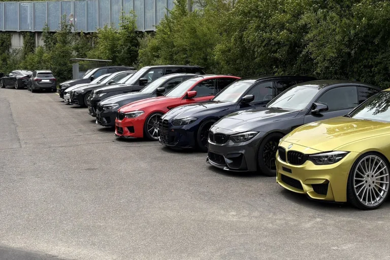 Dietikon ZH – Polizei zieht 18 lärmige Autos aus dem Verkehr