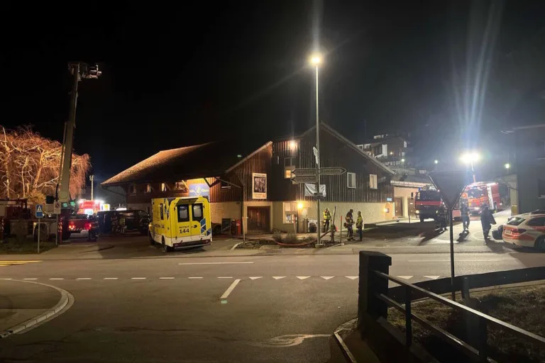 Necker SG - Eine Person bei Brand verletzt